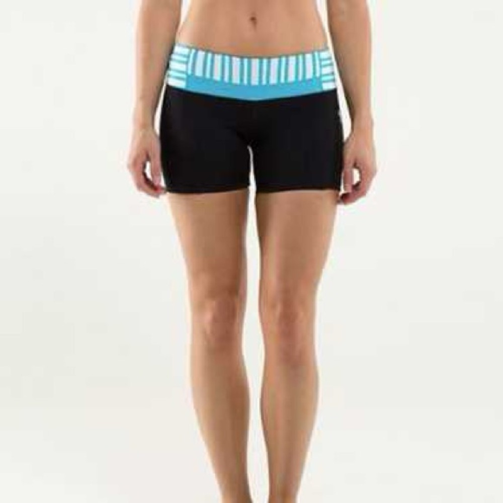 Lululemon Run Fast Track Short Black Spry Blue Twin Stripe Size 10